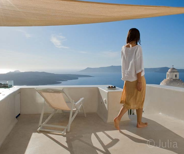Modern villa on the cliffs, Santorini